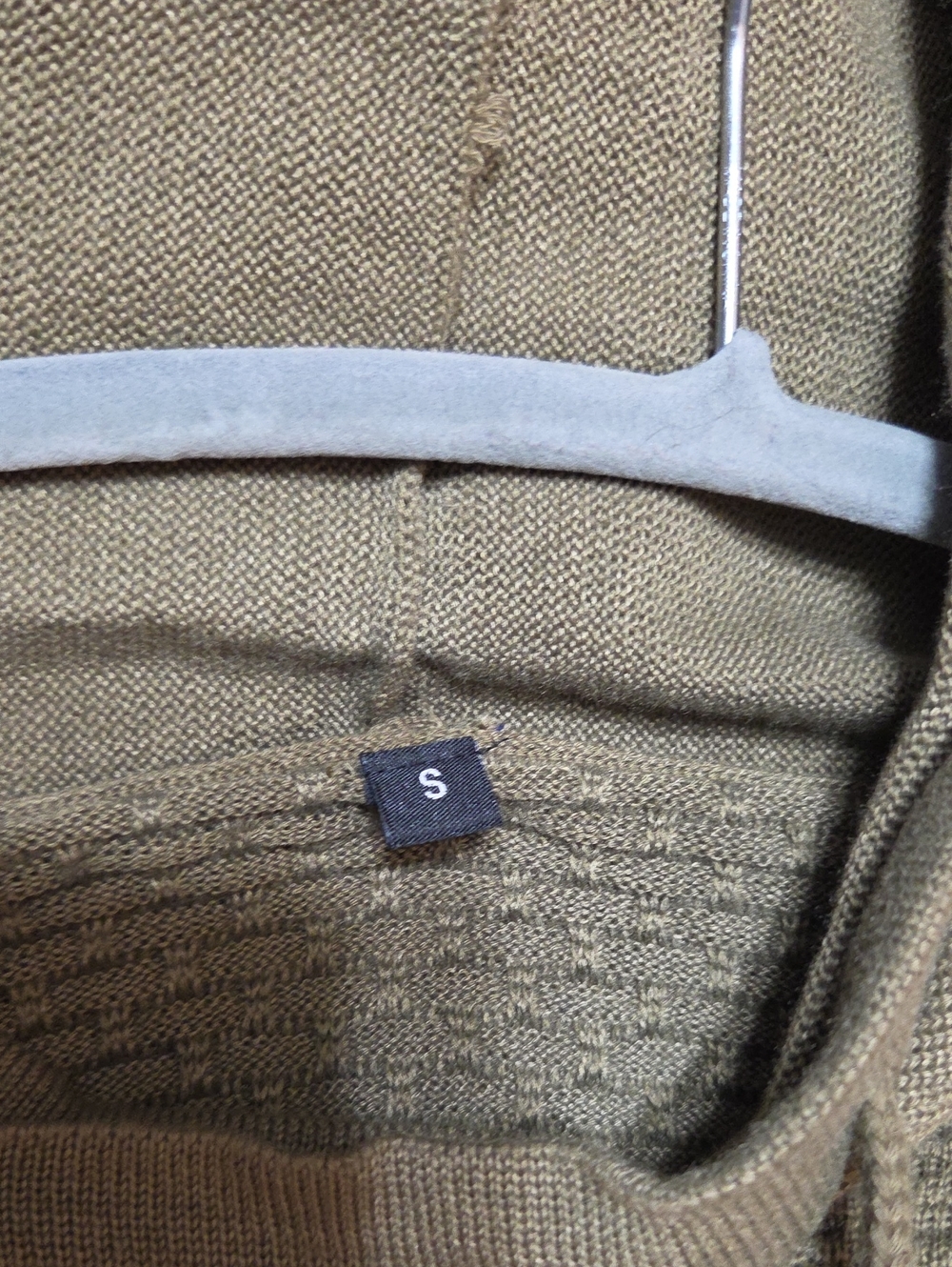 Olive Texture Mens Pull Over - Picture 3 of 4